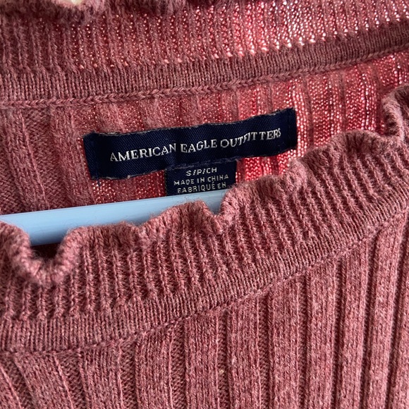 Stretchy mauve long sleeve lettuce cut shirt - Picture 3 of 4